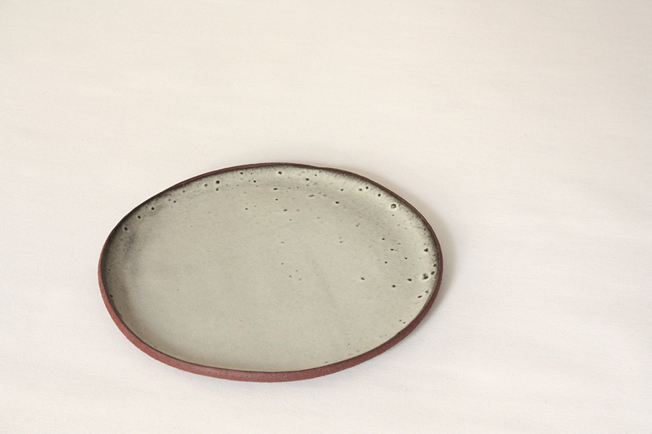 plate serving | red | flat | T012 - Image 2